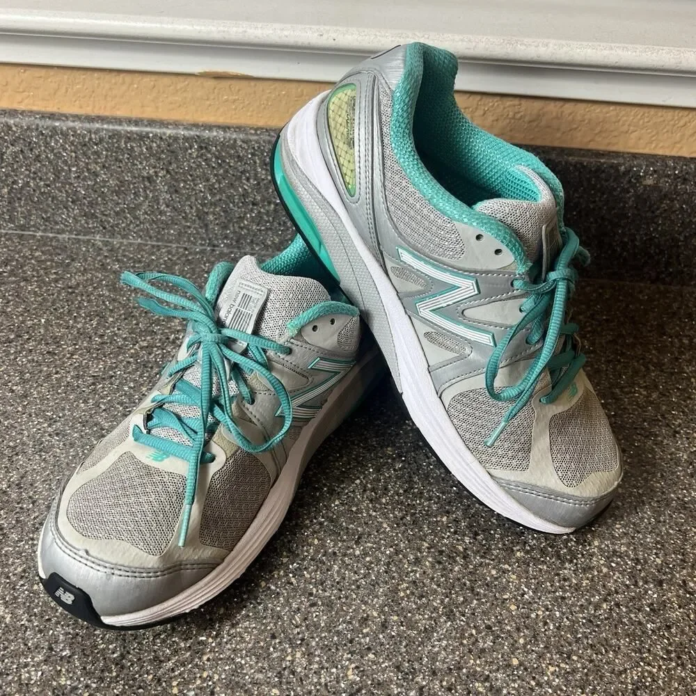New Balance 1540v2 Trail Running Shoe Gray Green Womens 8 D Wide Lace Up Low USA